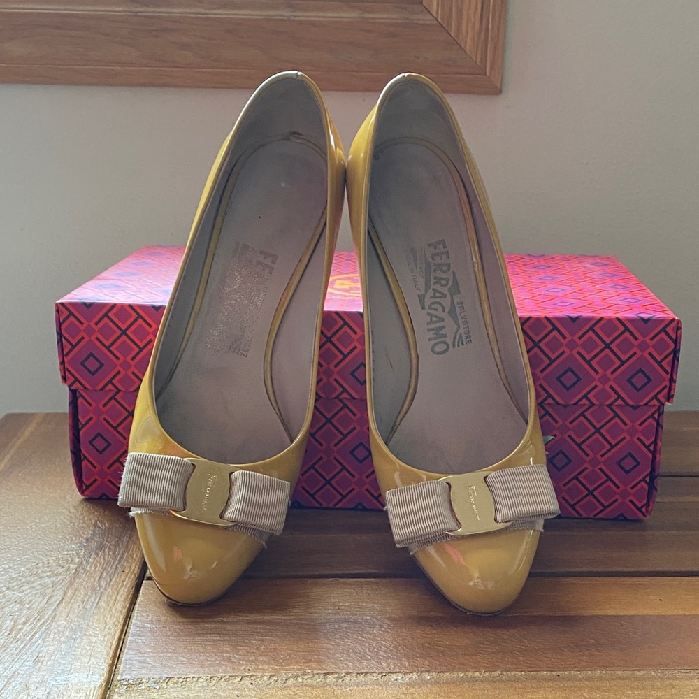 Salvatore Ferragamo Yellow Patent Leather Heels with Bow
